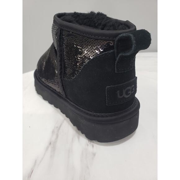 NEW WITHOUT BOX UGG W Classic Ultra Mini Mirror Ball Black Short Bootie Size 6 - Picture 5 of 8